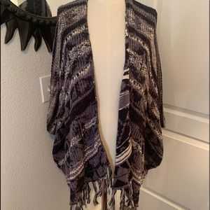 Bohemian fringe open hem cardigan